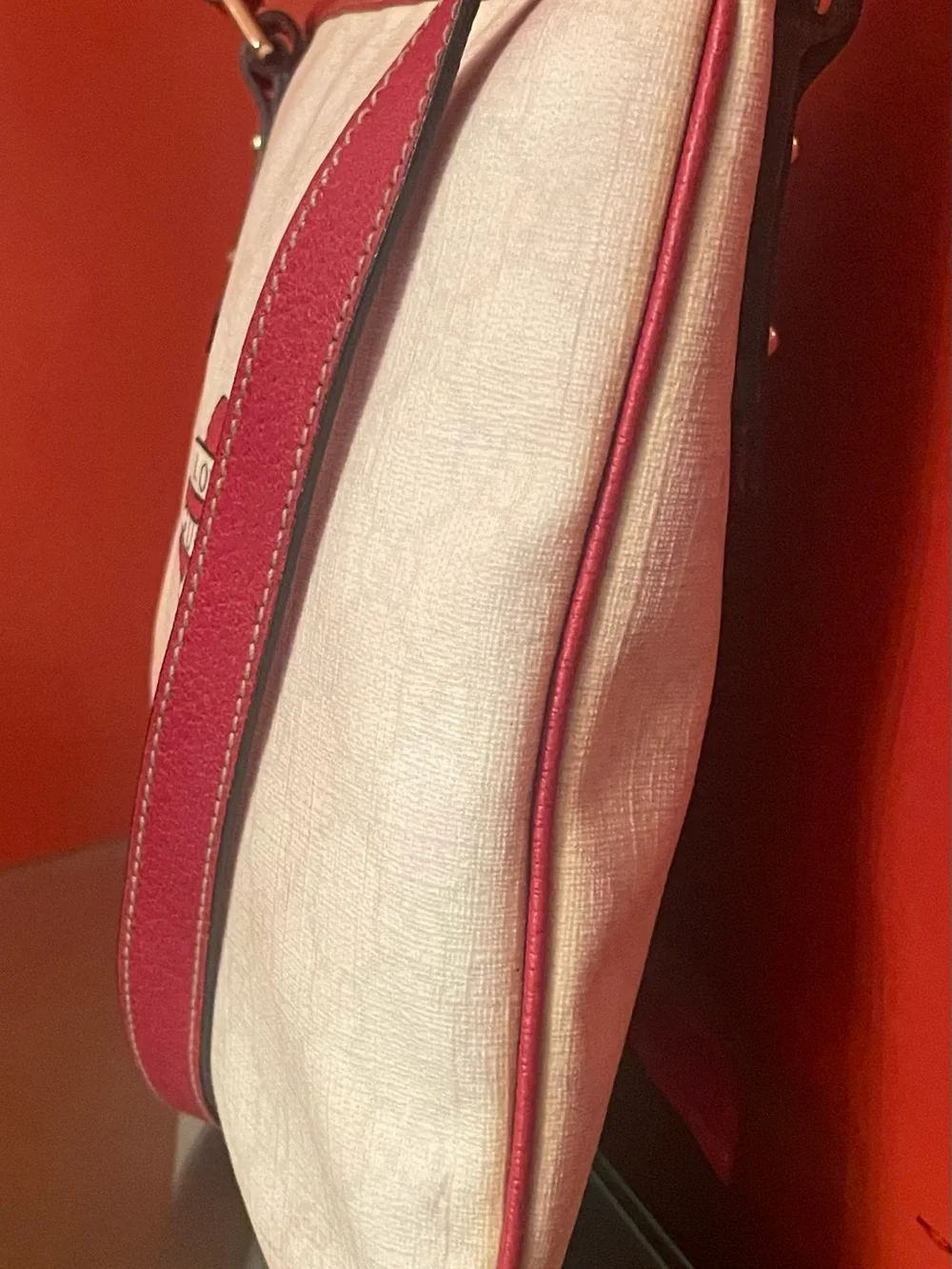 Gucci White GG Love Heart Tattoo Collection Crossbody Bag